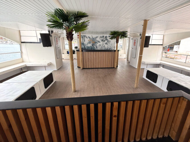 Catamaran Cala San Vicente Barcelona 2