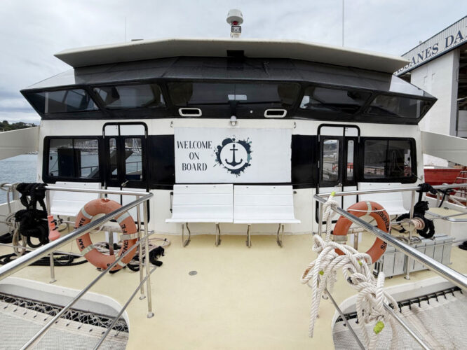 Catamaran Cala San Vicente Barcelona 8