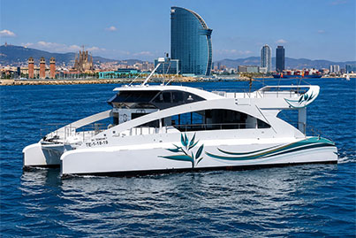 Catamaran Cala San Vicente