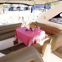 yacht Sunseeker Camargue 52 Barcelona 11