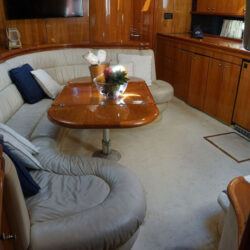 yacht Sunseeker Camargue 52 Barcelona 13