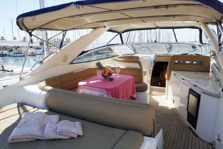 yacht Sunseeker Camargue 52 Barcelona 18