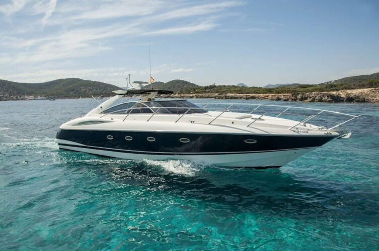 yacht Sunseeker Camargue 52 Barcelona 2