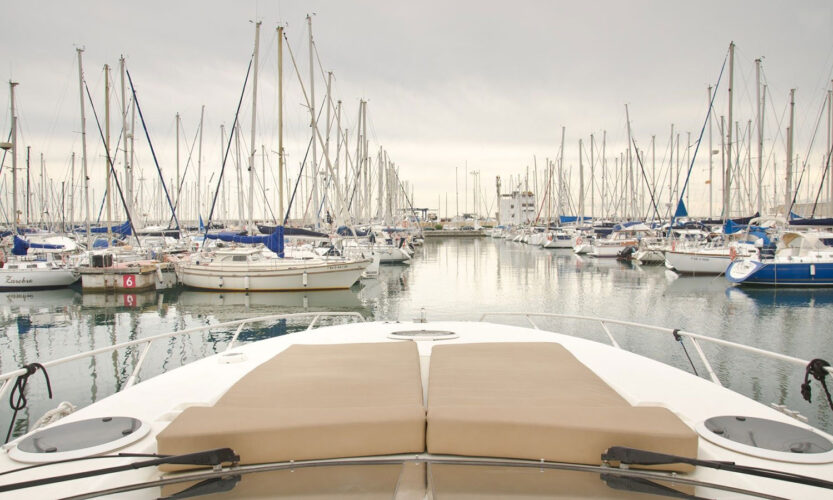 yacht Sunseeker Camargue 52 Barcelona 7