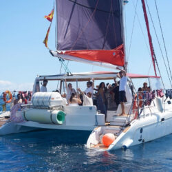 Catamaran Voyage 450 DC Barcelona 21