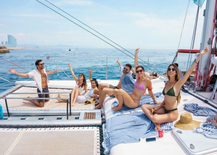 Catamaran Voyage 450 DC Barcelona 28