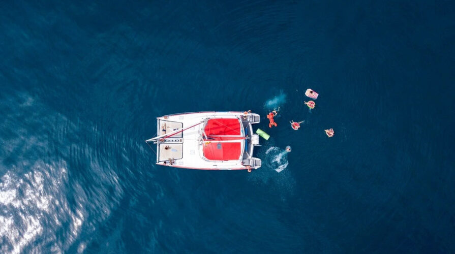 Catamaran Voyage 450 DC Barcelona 29