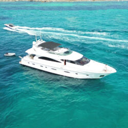 Yate Astondoa 82 GLX Barcelona 34