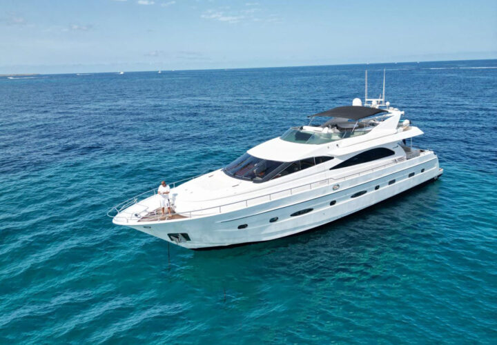 Yate Astondoa 82 GLX Barcelona 36