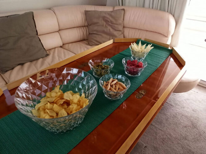 rent yacht Azimut 46 Barcelona 34