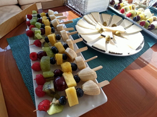 rent yacht Azimut 46 Barcelona 37