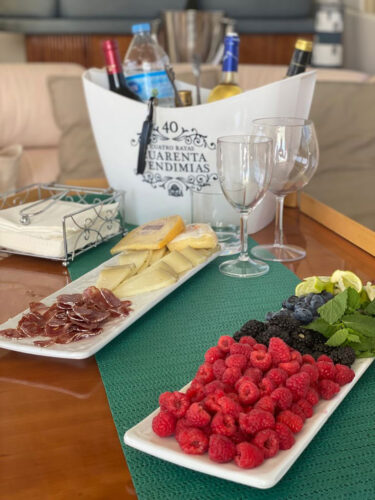 rent yacht Azimut 46 Barcelona 40