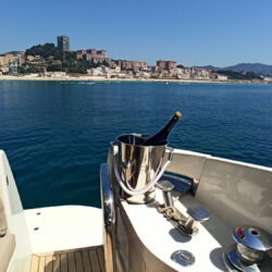 rent yacht Azimut 46 Barcelona 41