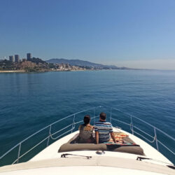 rent yacht Azimut 46 Barcelona 44