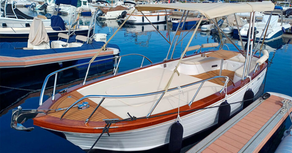 Bateau à moteur Libeccio 6.5 Barcelone 20