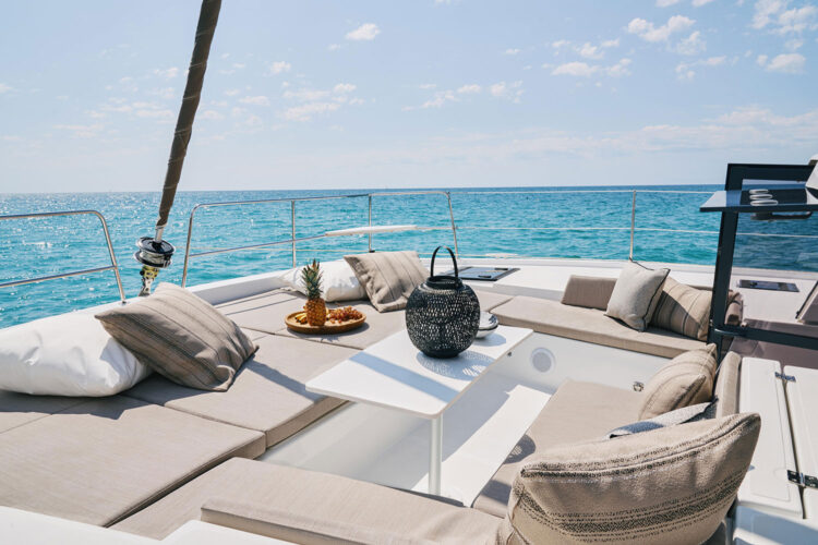 Bali 4-2 Manuela Barcelona 13