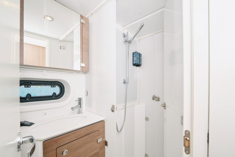 Bali 4-2 Manuela Barcelona 15