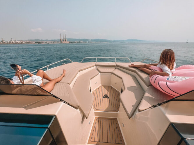 Catamaran Astilux Alexa 37 Barcelona 13