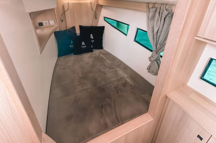 Catamaran Astilux Alexa 37 Barcelona 15