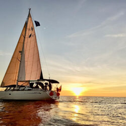 Sailboat Bavaria 37 Barcelona 16