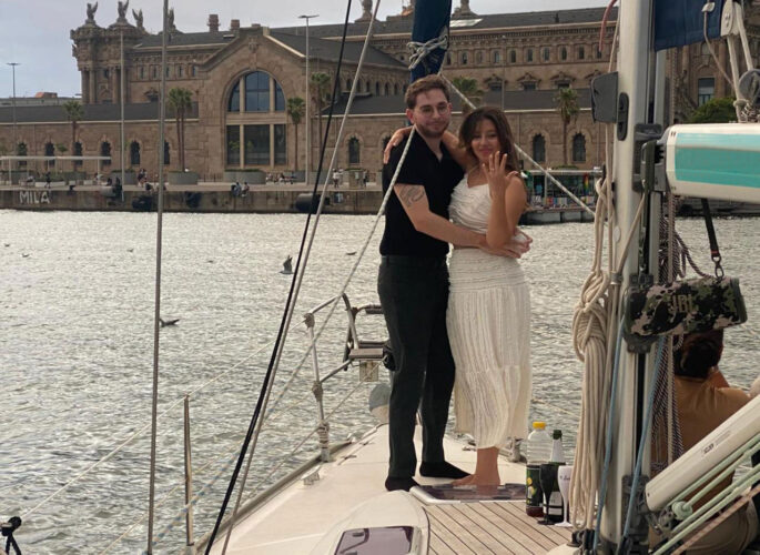 Sailboat Bavaria 37 Barcelona 18