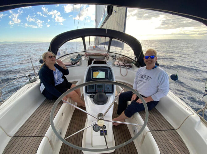 Sailboat Bavaria 37 Barcelona 22