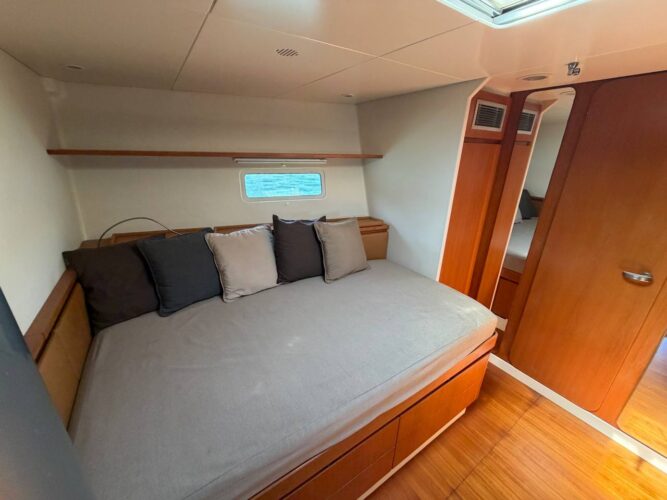 Sailboat Maxi Dolphin 65 Barcelona 30