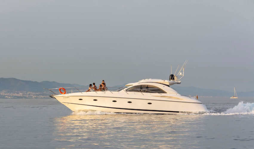 yacht Sunseeker Camargue 50 Barcelone 10