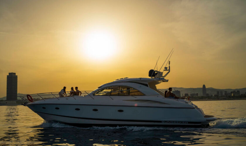 yacht Sunseeker Camargue 50 Barcelone 11