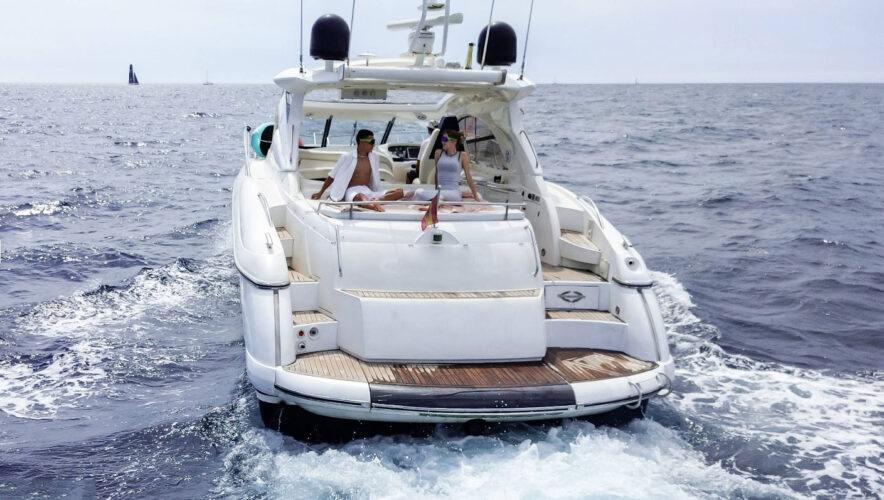 yacht Sunseeker Camargue 50 Barcelone 12