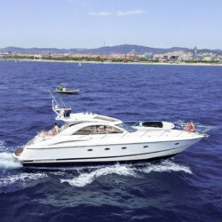 yacht Sunseeker Camargue 50 Barcelone 14