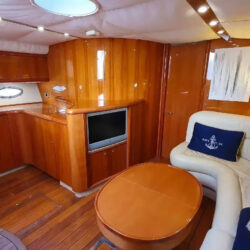 yacht Sunseeker Camargue 50 Barcelone 24