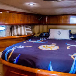 yacht Sunseeker Camargue 50 Barcelone 25