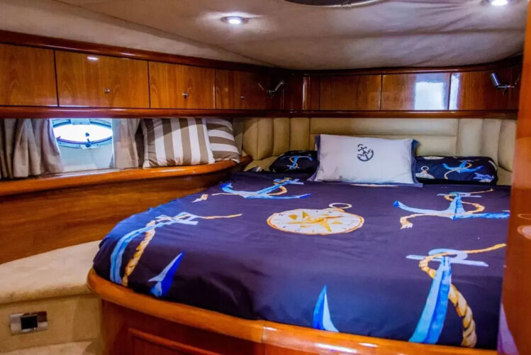 yacht Sunseeker Camargue 50 Barcelone 25