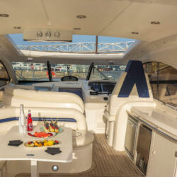 yacht Sunseeker Camargue 50 Barcelone 7