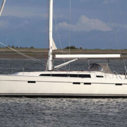 Sailboat Bavaria Cruiser 46 Barcelona 13