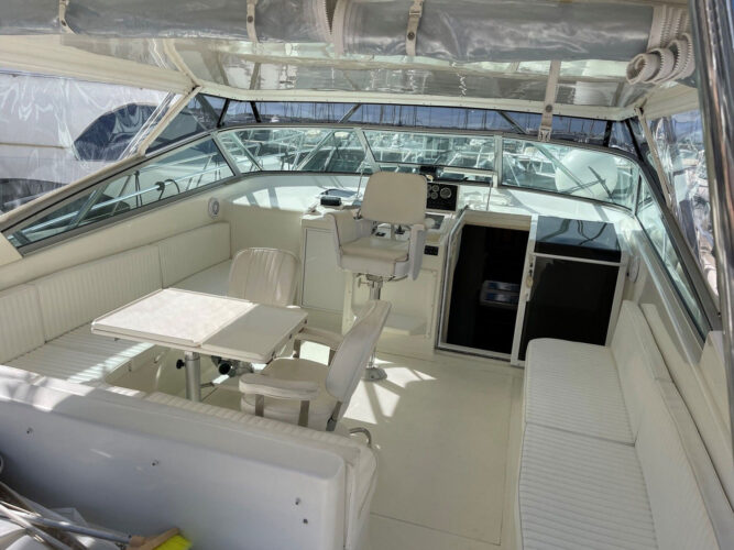 Yacht Viking 43 Barcelona 6