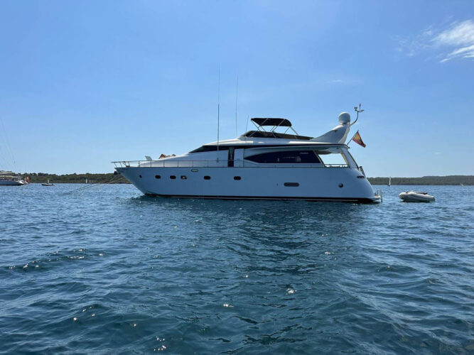 yacht Maiora 20 Barcelona 8