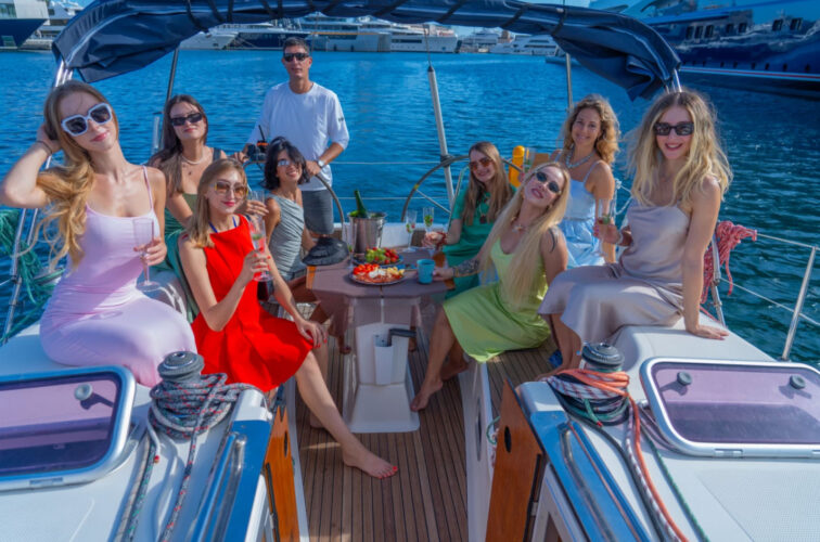 Velero Bavaria 40 Miss Money Penny Barcelona 15