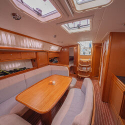 Velero Bavaria 40 Miss Money Penny Barcelona 4