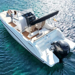 Motorboat Quicksilver 605 Sundeck Barcelona 2