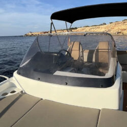 Motorboat Quicksilver 605 Sundeck Barcelona 7