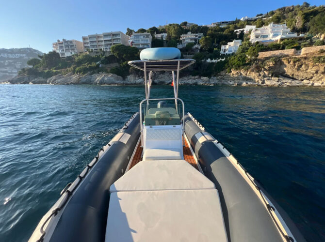 Motorboat Tiger Marine 650 Barcelona 11