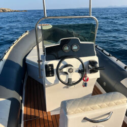 Motorboat Tiger Marine 650 Barcelona 13