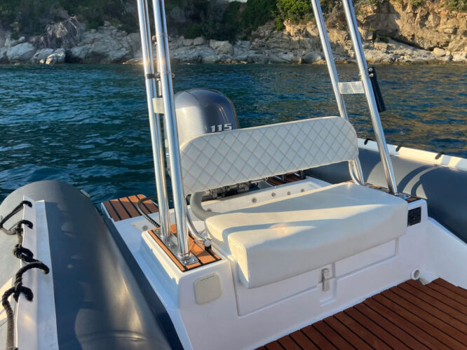 Motorboat Tiger Marine 650 Barcelona 14