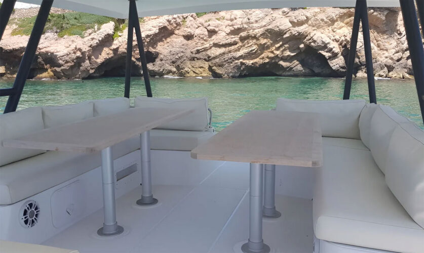 Catamaran Bali 4.3 Barcelona 1
