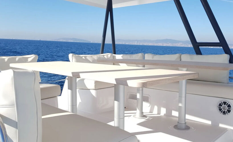 Catamaran Bali 4.3 Barcelona 3