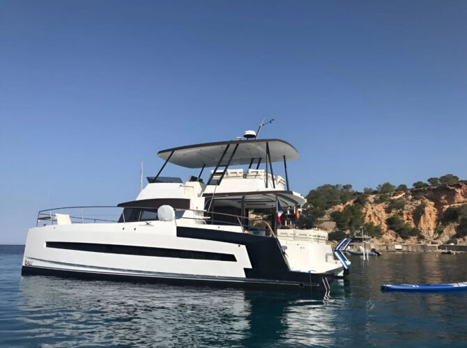 Catamaran Bali 4.3 Barcelona 5