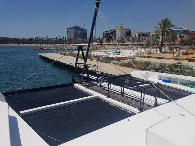 Catamaran CAT 115 Barcelona 10