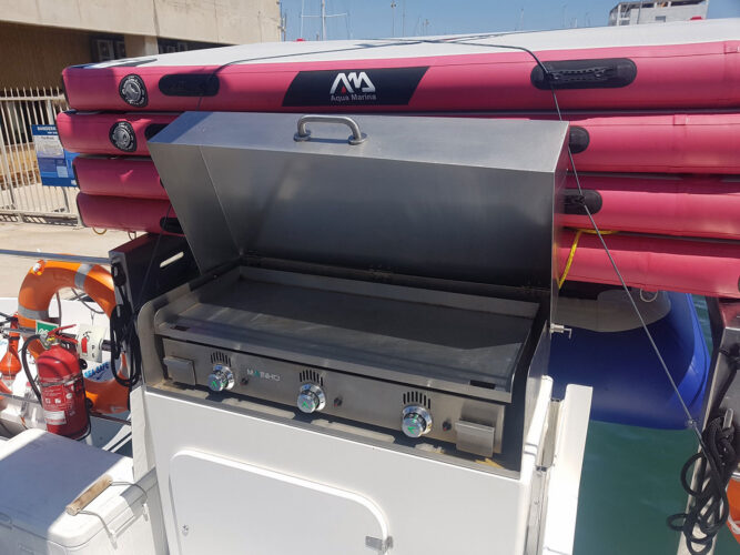 Catamaran CAT 115 Barcelona 13